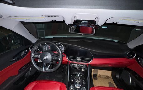 Alfa Romeo Giulia II, 2019 год, 3 500 000 рублей, 2 фотография