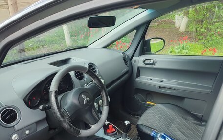 Mitsubishi Colt VI рестайлинг, 2006 год, 350 000 рублей, 5 фотография