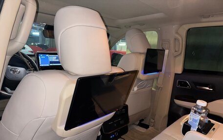 Toyota Land Cruiser, 2022 год, 12 500 000 рублей, 9 фотография
