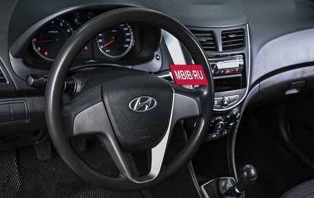 Hyundai Solaris II рестайлинг, 2014 год, 900 000 рублей, 12 фотография