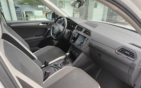 Volkswagen Tiguan II, 2019 год, 2 899 800 рублей, 11 фотография