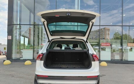 Volkswagen Tiguan II, 2019 год, 2 899 800 рублей, 10 фотография