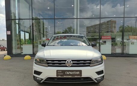 Volkswagen Tiguan II, 2019 год, 2 899 800 рублей, 2 фотография