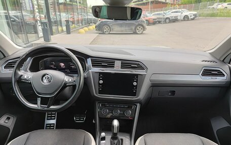 Volkswagen Tiguan II, 2019 год, 2 899 800 рублей, 14 фотография