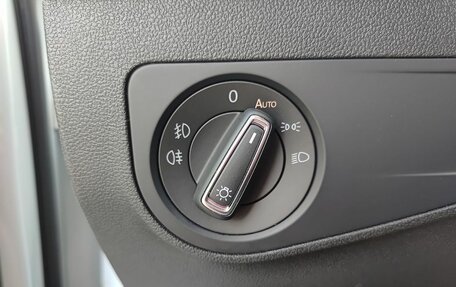 Volkswagen Tiguan II, 2019 год, 2 899 800 рублей, 21 фотография