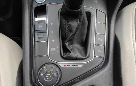Volkswagen Tiguan II, 2019 год, 2 899 800 рублей, 20 фотография