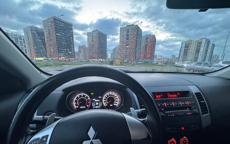 Mitsubishi Outlander III рестайлинг 3, 2010 год, 1 350 000 рублей, 12 фотография