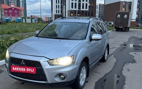 Mitsubishi Outlander III рестайлинг 3, 2010 год, 1 350 000 рублей, 5 фотография