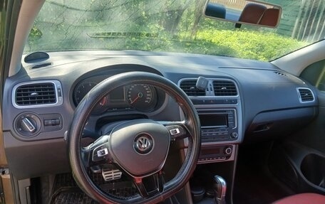 Volkswagen Polo VI (EU Market), 2017 год, 950 000 рублей, 4 фотография