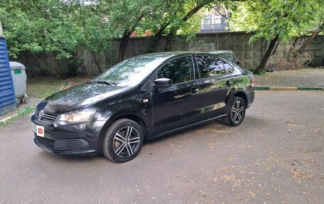 Volkswagen Polo VI (EU Market), 2011 год, 650 000 рублей, 2 фотография