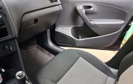 Volkswagen Polo VI (EU Market), 2011 год, 650 000 рублей, 11 фотография