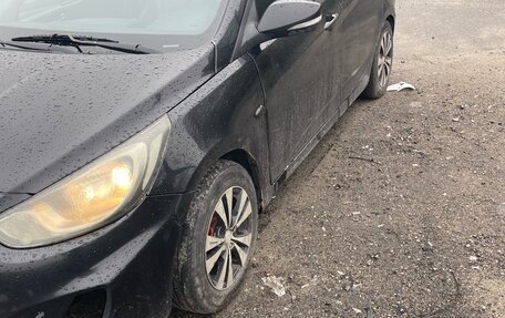 Hyundai Solaris II рестайлинг, 2011 год, 380 000 рублей, 7 фотография