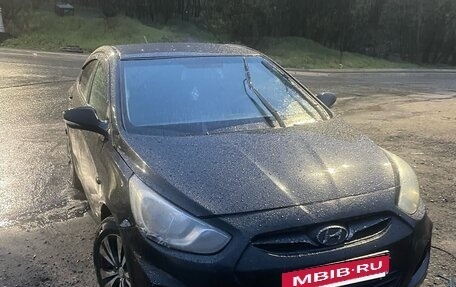 Hyundai Solaris II рестайлинг, 2011 год, 380 000 рублей, 5 фотография