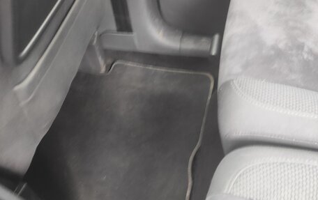 Volkswagen Touran III, 2013 год, 900 000 рублей, 13 фотография