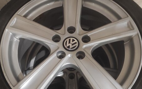 Volkswagen Touran III, 2013 год, 900 000 рублей, 14 фотография