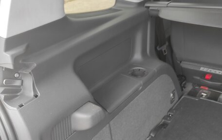 Volkswagen Touran III, 2013 год, 900 000 рублей, 27 фотография