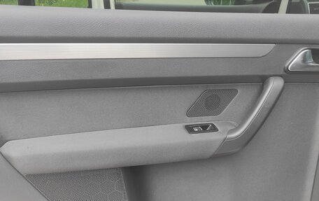 Volkswagen Touran III, 2013 год, 900 000 рублей, 31 фотография