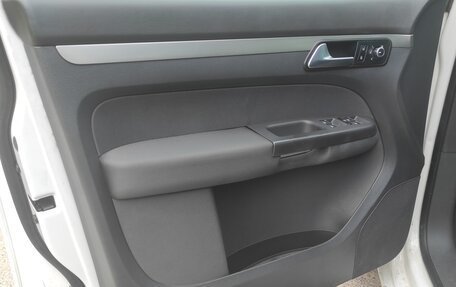 Volkswagen Touran III, 2013 год, 900 000 рублей, 30 фотография