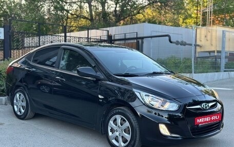 Hyundai Solaris II рестайлинг, 2011 год, 539 000 рублей, 5 фотография
