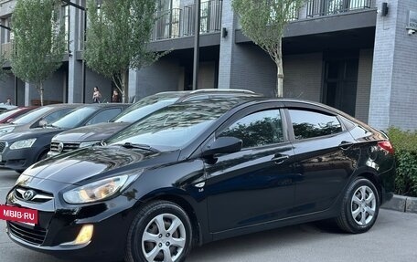 Hyundai Solaris II рестайлинг, 2011 год, 539 000 рублей, 4 фотография