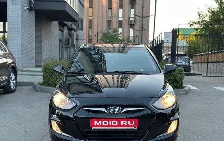 Hyundai Solaris II рестайлинг, 2011 год, 539 000 рублей, 2 фотография