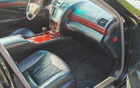 Lexus LS IV, 2006 год, 1 000 000 рублей, 8 фотография