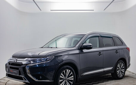 Mitsubishi Outlander III рестайлинг 3, 2021 год, 2 345 000 рублей, 1 фотография