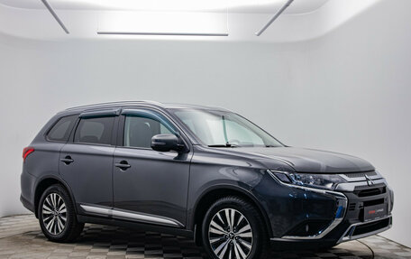 Mitsubishi Outlander III рестайлинг 3, 2021 год, 2 345 000 рублей, 7 фотография