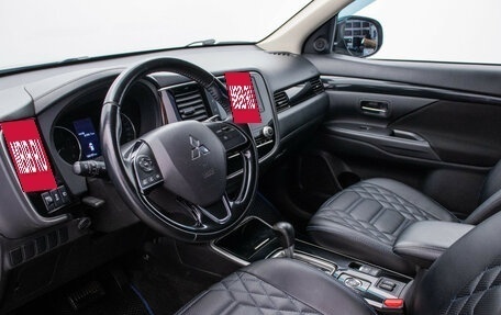 Mitsubishi Outlander III рестайлинг 3, 2021 год, 2 345 000 рублей, 10 фотография