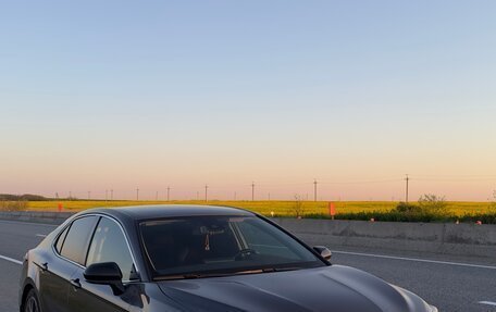 Toyota Camry, 2021 год, 2 450 000 рублей, 2 фотография
