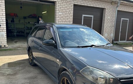 Nissan Wingroad III, 2003 год, 550 000 рублей, 2 фотография