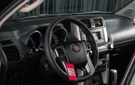 Toyota Land Cruiser Prado 150 рестайлинг 2, 2010 год, 2 749 000 рублей, 19 фотография