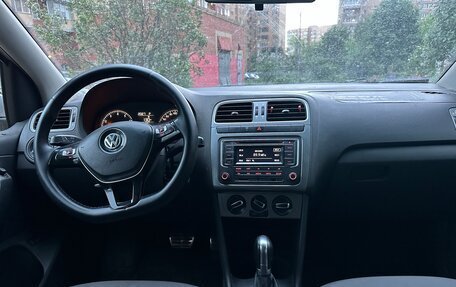 Volkswagen Polo VI (EU Market), 2016 год, 405 000 рублей, 7 фотография