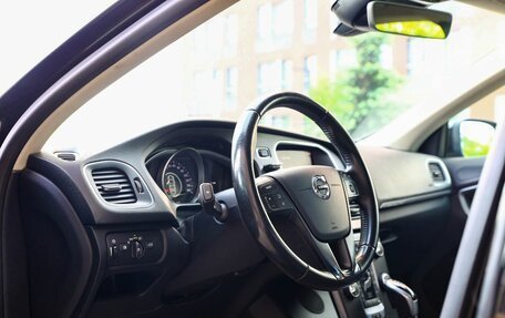 Volvo V40 Cross Country I, 2019 год, 1 550 000 рублей, 10 фотография