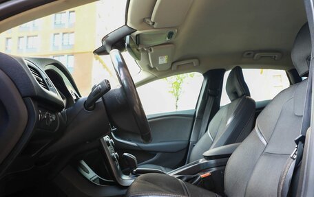 Volvo V40 Cross Country I, 2019 год, 1 550 000 рублей, 12 фотография