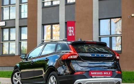 Volvo V40 Cross Country I, 2019 год, 1 550 000 рублей, 4 фотография