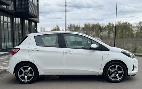 Toyota Yaris III рестайлинг, 2018 год, 1 690 000 рублей, 4 фотография