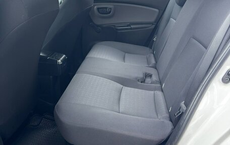 Toyota Yaris III рестайлинг, 2018 год, 1 690 000 рублей, 14 фотография