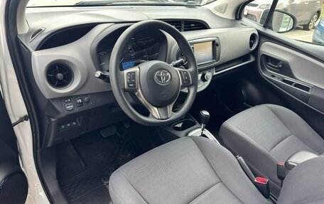 Toyota Yaris III рестайлинг, 2018 год, 1 690 000 рублей, 11 фотография