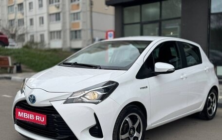Toyota Yaris III рестайлинг, 2018 год, 1 690 000 рублей, 9 фотография