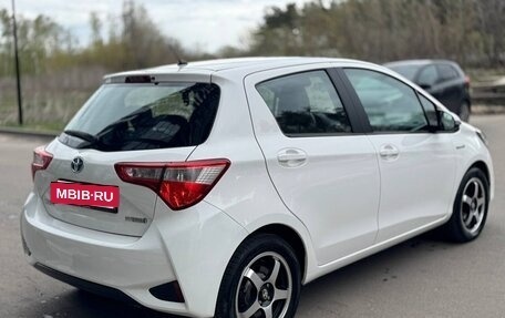 Toyota Yaris III рестайлинг, 2018 год, 1 690 000 рублей, 5 фотография