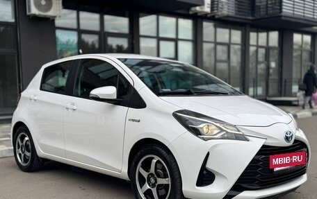 Toyota Yaris III рестайлинг, 2018 год, 1 690 000 рублей, 6 фотография