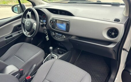 Toyota Yaris III рестайлинг, 2018 год, 1 690 000 рублей, 19 фотография