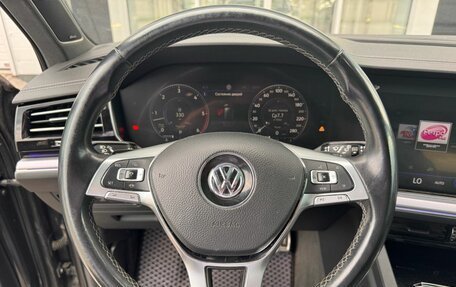 Volkswagen Touareg III, 2019 год, 4 500 000 рублей, 11 фотография