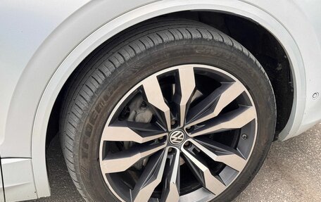 Volkswagen Touareg III, 2019 год, 4 500 000 рублей, 39 фотография