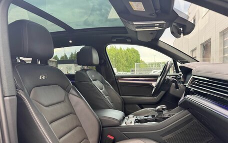 Volkswagen Touareg III, 2019 год, 4 500 000 рублей, 38 фотография
