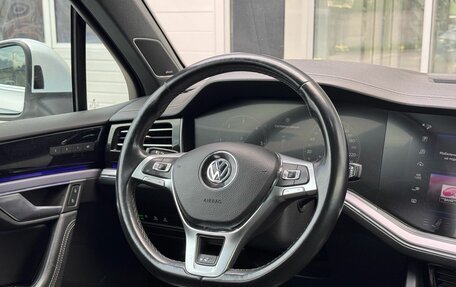 Volkswagen Touareg III, 2019 год, 4 500 000 рублей, 30 фотография