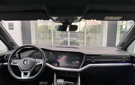 Volkswagen Touareg III, 2019 год, 4 500 000 рублей, 29 фотография