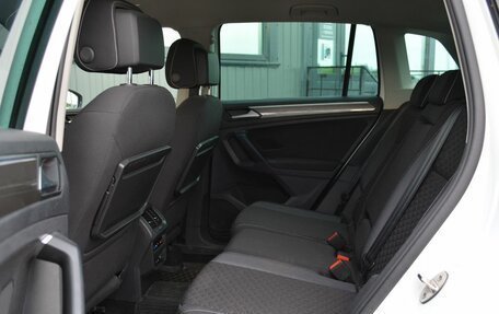 Volkswagen Tiguan II, 2019 год, 2 099 888 рублей, 19 фотография