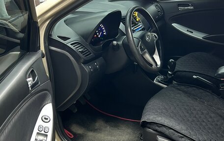 Hyundai Solaris II рестайлинг, 2011 год, 620 000 рублей, 20 фотография